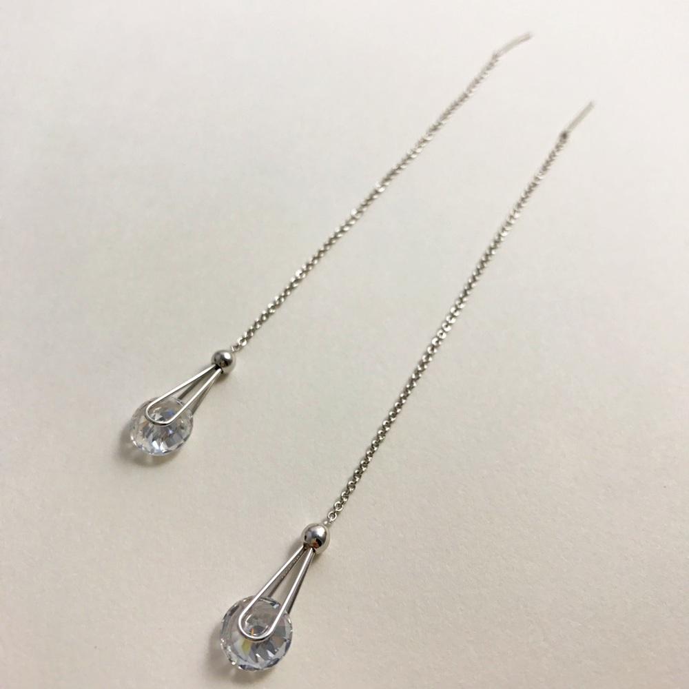 18k White Gold Crystal Threader Earrings